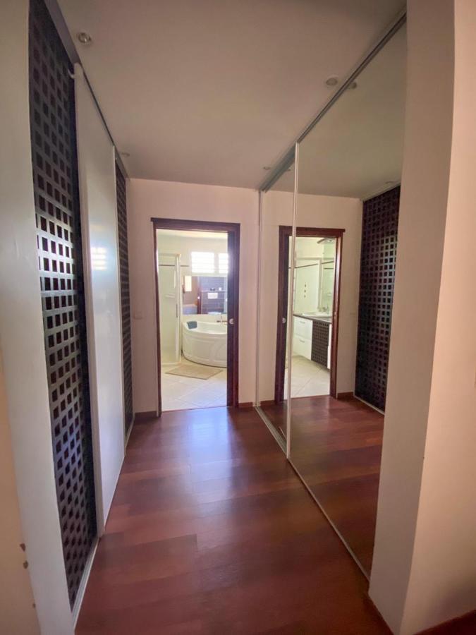 La Villa De Christian Baie-Mahault Bagian luar foto