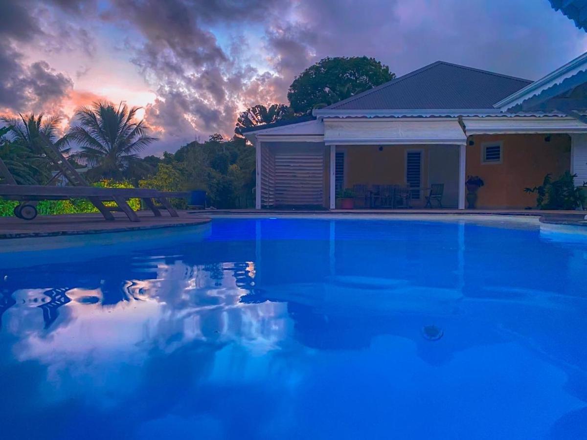 La Villa De Christian Baie-Mahault Bagian luar foto