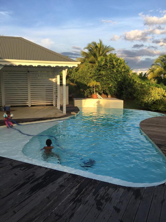 La Villa De Christian Baie-Mahault Bagian luar foto